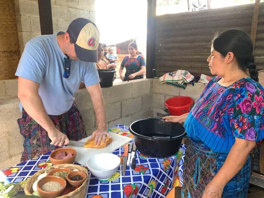 Antigua: Cooking Class with Local Family - Cooking Pepián, Jocón, Kakik, or a vegetarian meal