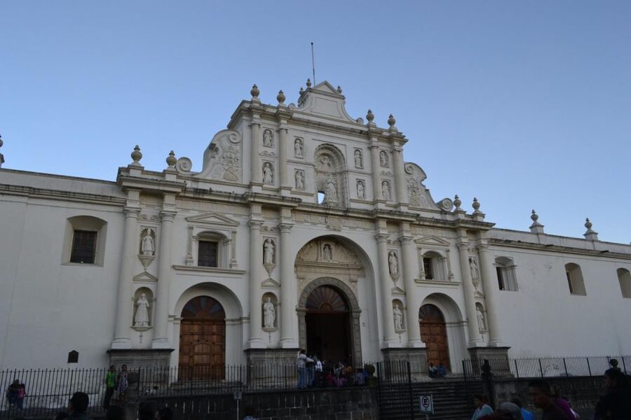 Antigua Guatemala: Morning Tour from Guatemala City - Santa Catalina Arch and its clever purpose