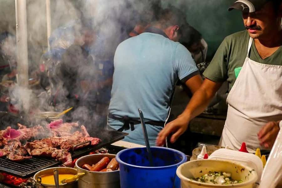 Antigua Local: Evening Street Food Tour with Dinner - Starting with Antigua pickup and a private guide