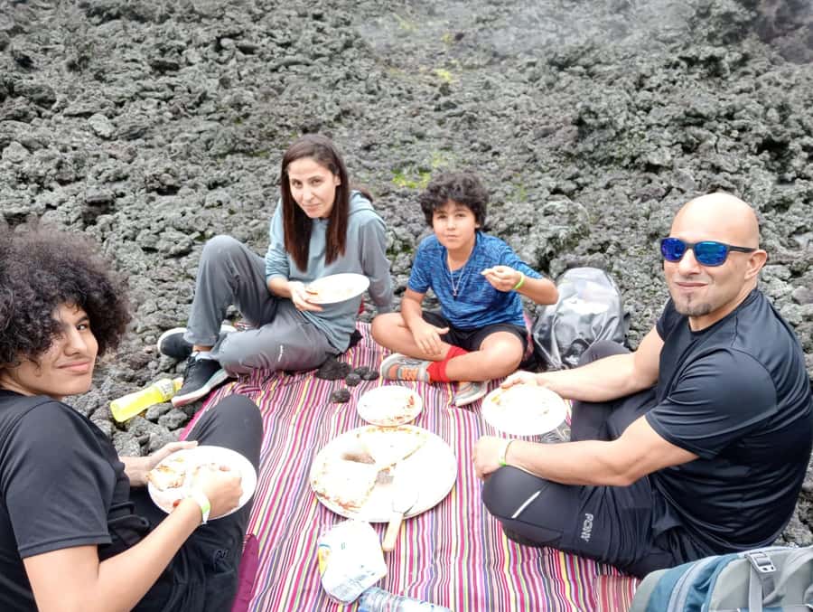 Antigua: Make & Eat Pizza at Pacaya Volcano Private Tour - What the private guide adds