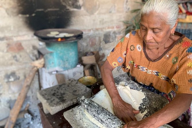Antigua: Villages Tour on Chicken Bus - The guides make the difference