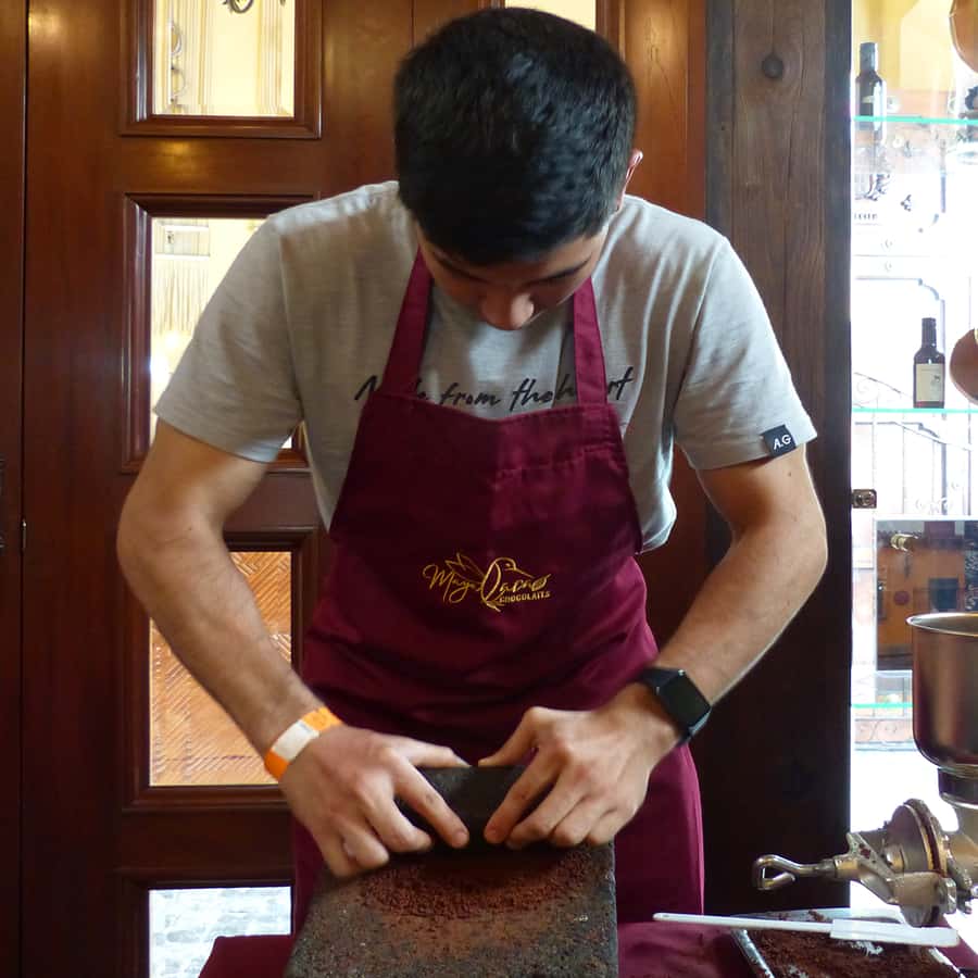 Chocolate workshop; gastronomic experience of cocoa. - Forming the chocolate bar you take home