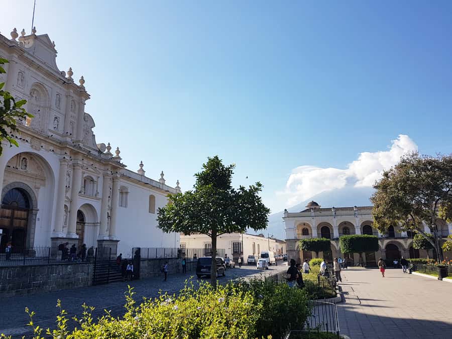 Combo Tour: Colonial Antigua & Guatemala City Explorer Tour - Starting in Antigua with La Merced Church
