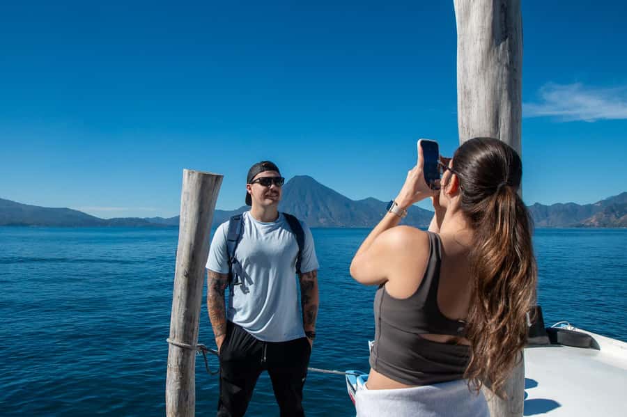 FROM ANTIGUA, ROUND TRIP: EXPLORING THE VILLAGES OF LAKE ATITLÁN. - Breakfast And First Views In Panajachel