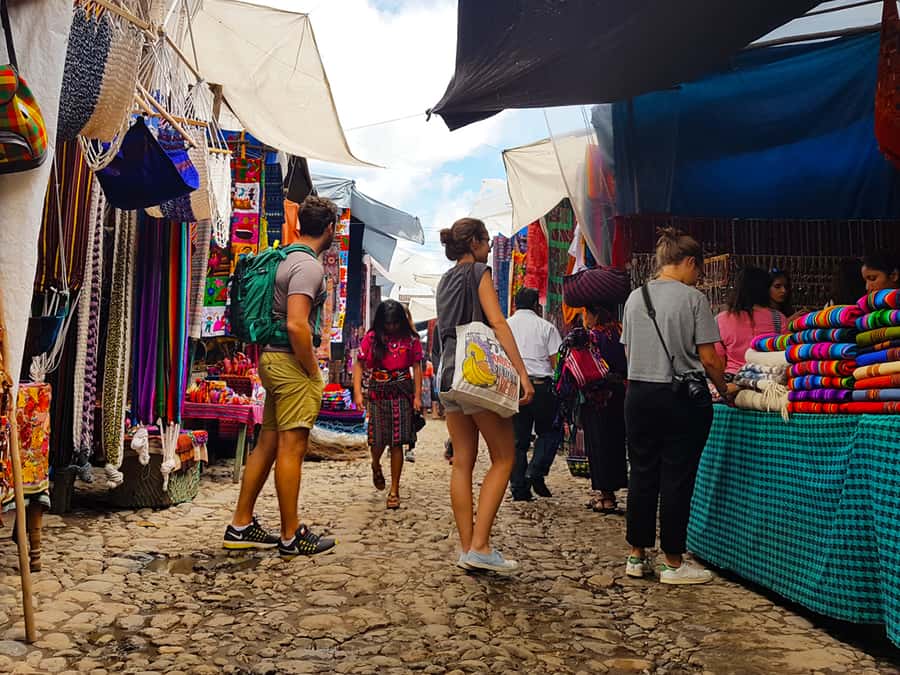 From Guatemala City: Chichicastenango and Lake Atitlan - Guide quality can shape the whole day