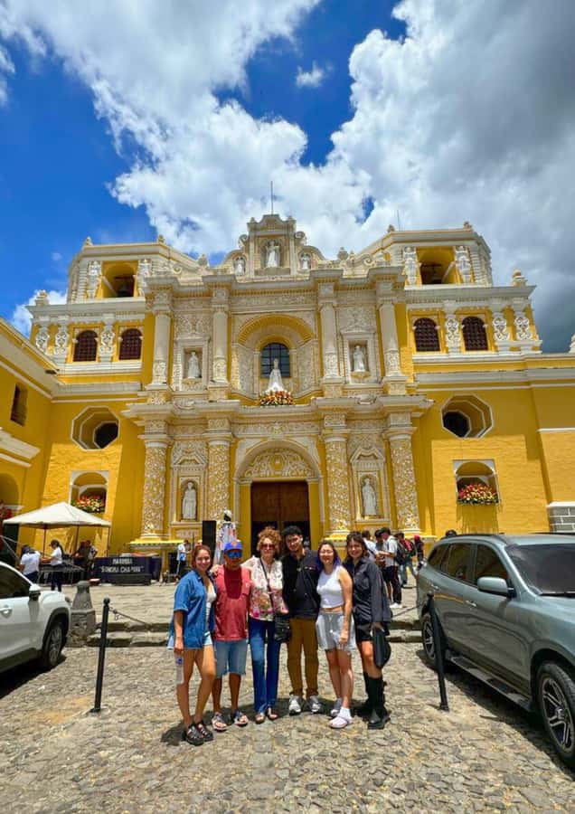 Hobbitenango and Antigua Tour: From Guatemala City - Jade, crafts, and chocolate in one afternoon