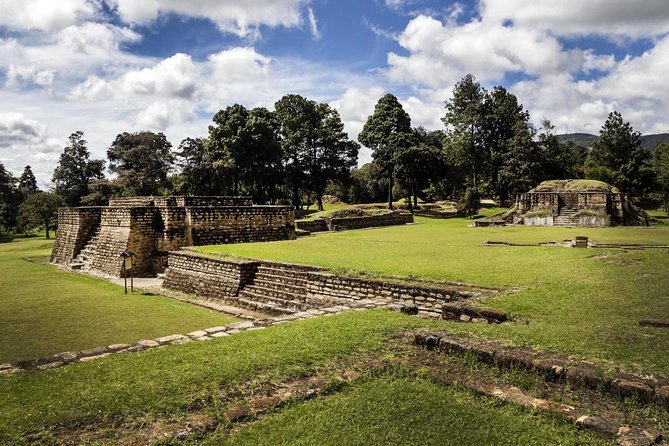 Iximché Ruins and Antigua City Tour from Guatemala City - Iximché: a quiet Maya site with ceremonial power