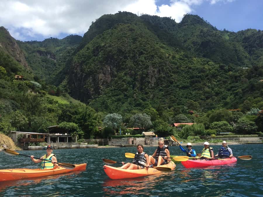 Kayak Hike Adventure. Visit Tzununa, Jaibalito, Santa Cruz - The optional cliff jump in a secluded bay