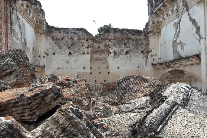 Private Walking tour of Antigua Guatemala - La Merced and Antigua’s Earthquake-Ready Baroque