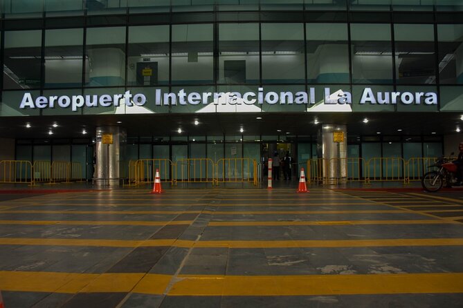 Shared shuttle - between Antigua and Guatemala City Airport - Hotel pickup in Antigua’s historic center